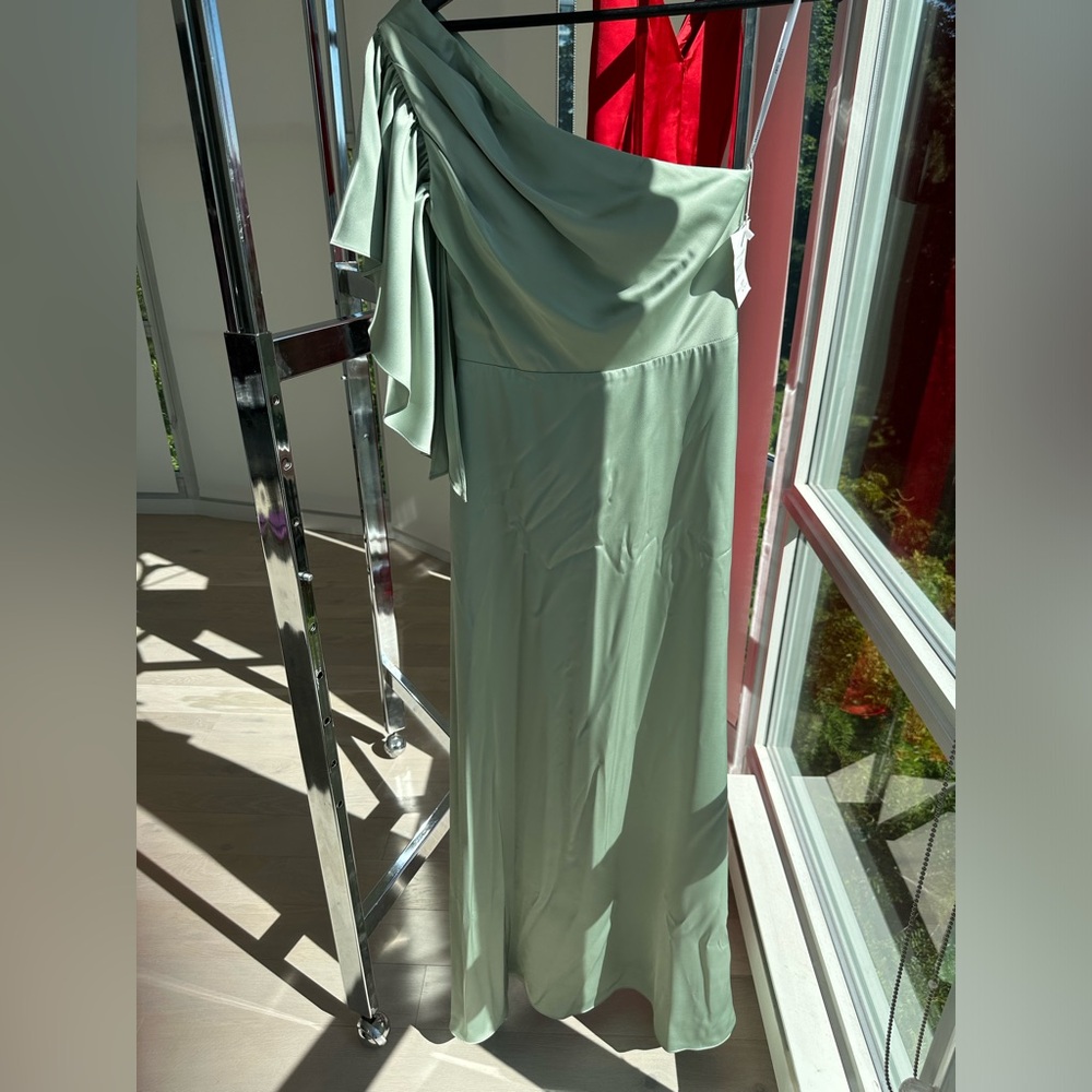 Never worn green Satin One Shoulder A line dress.